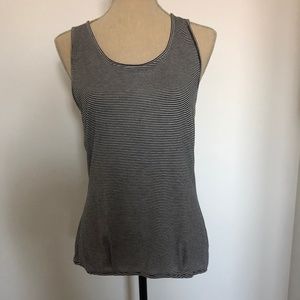 🦋2/$30 Club monaco striped tank